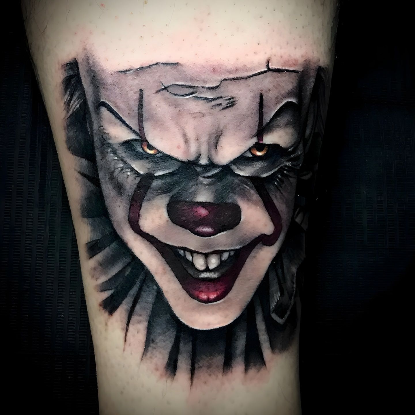 Tatuaje realista de It realizado por Aitor Murga en Ink for All Tattoo